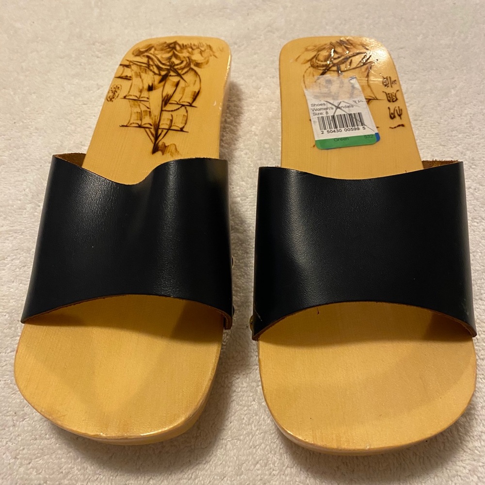 Brand New - Super Stylish Wooden Clogs - Size 8 1/2 - box 69